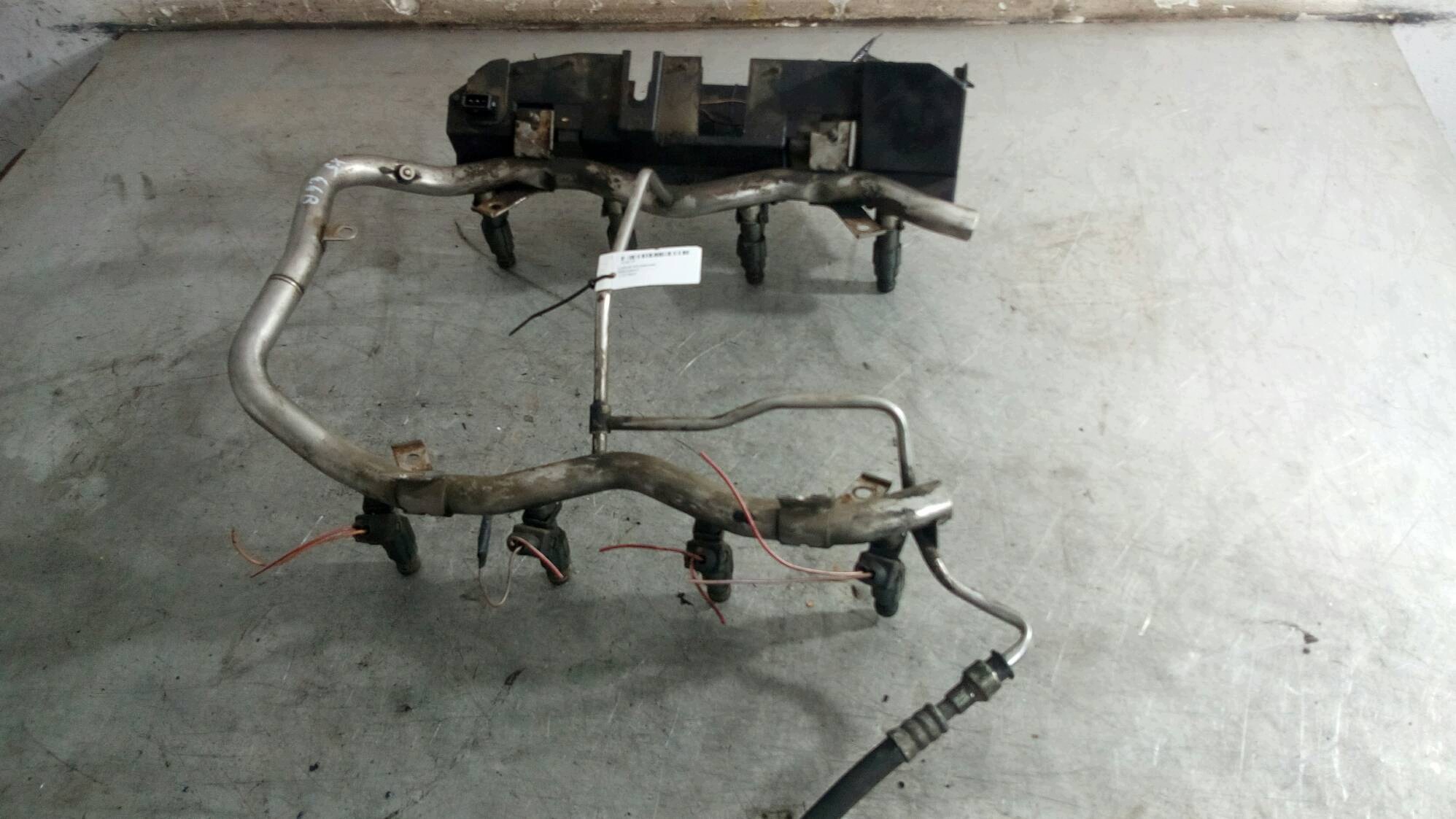Rampe d'injection BMW X5 E53 4.4i image 2
