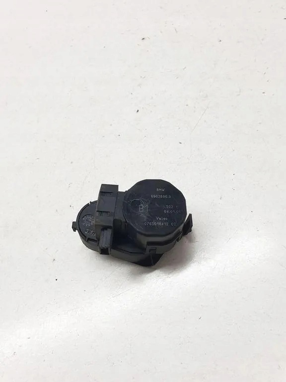 BMW X5 E53 Intake Flap Actuator 076501841202 Used image 2