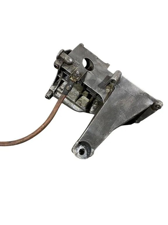 A/C Compressor Mounting Bracket BMW X5 E53 7503463 4.4L image 3