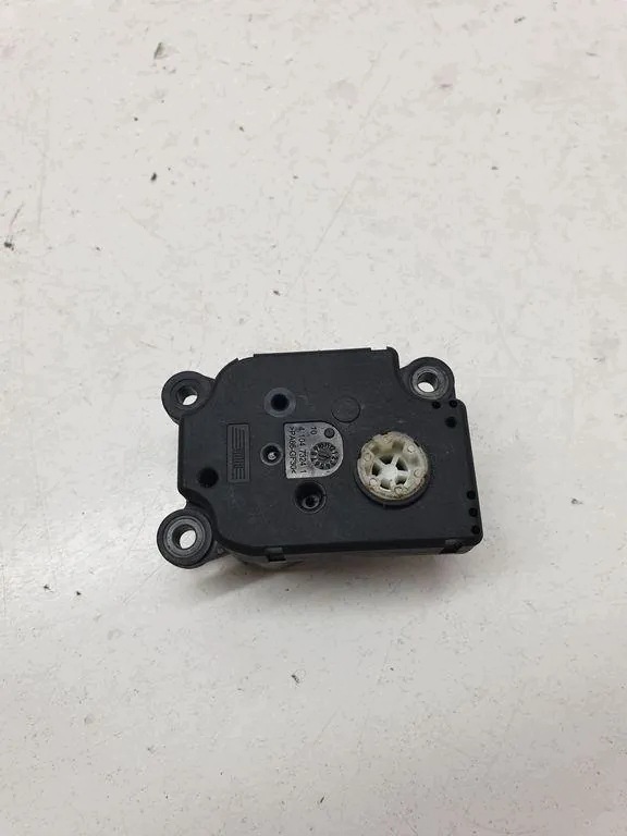 Attuatore alette collettore Opel Insignia A 2.0 CDTI 52433779R0