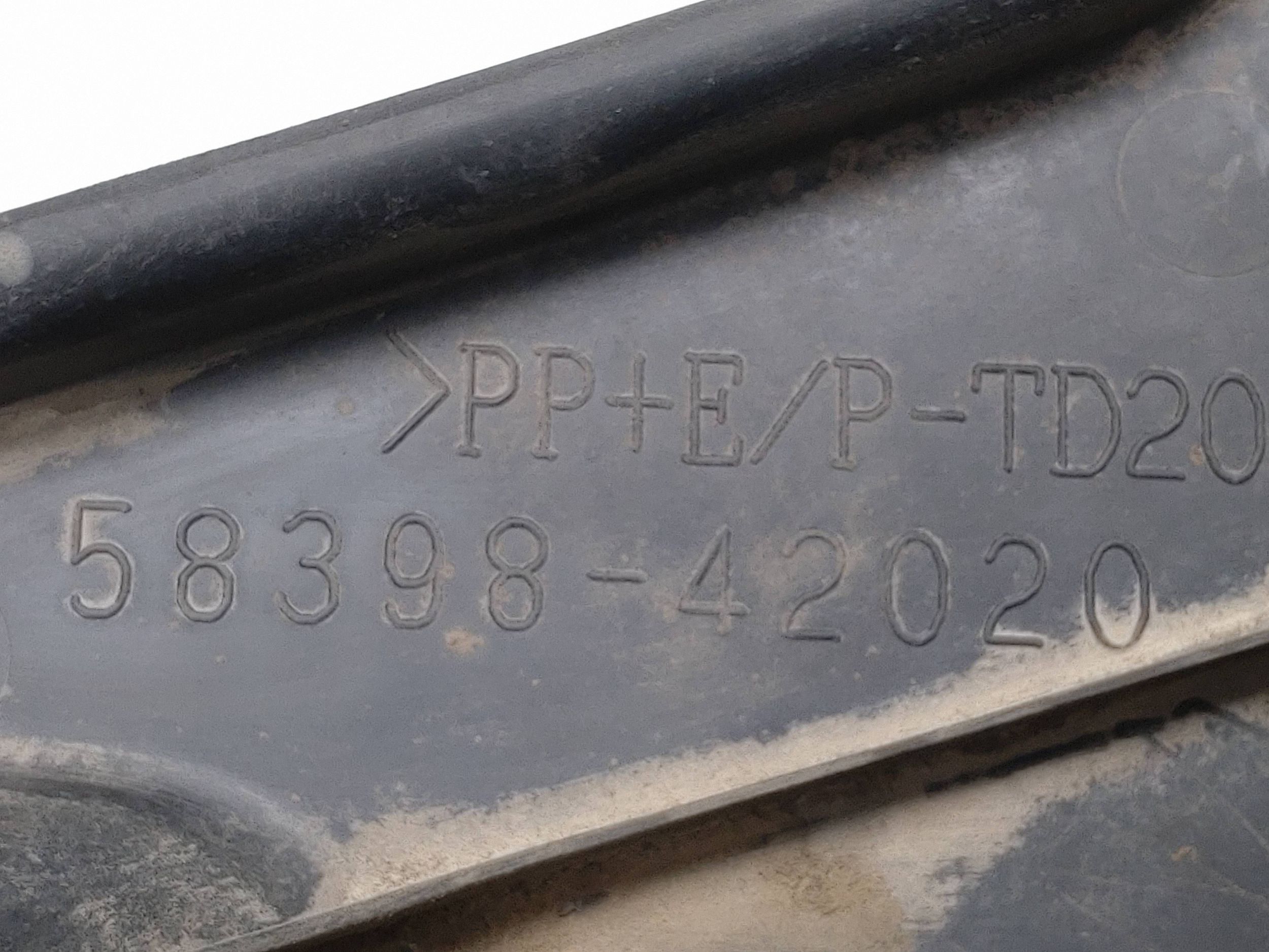 Motorabdeckung Toyota RAV 4 III 2.2 D-4D 100kW 2007 OEM 5839842020 image 4