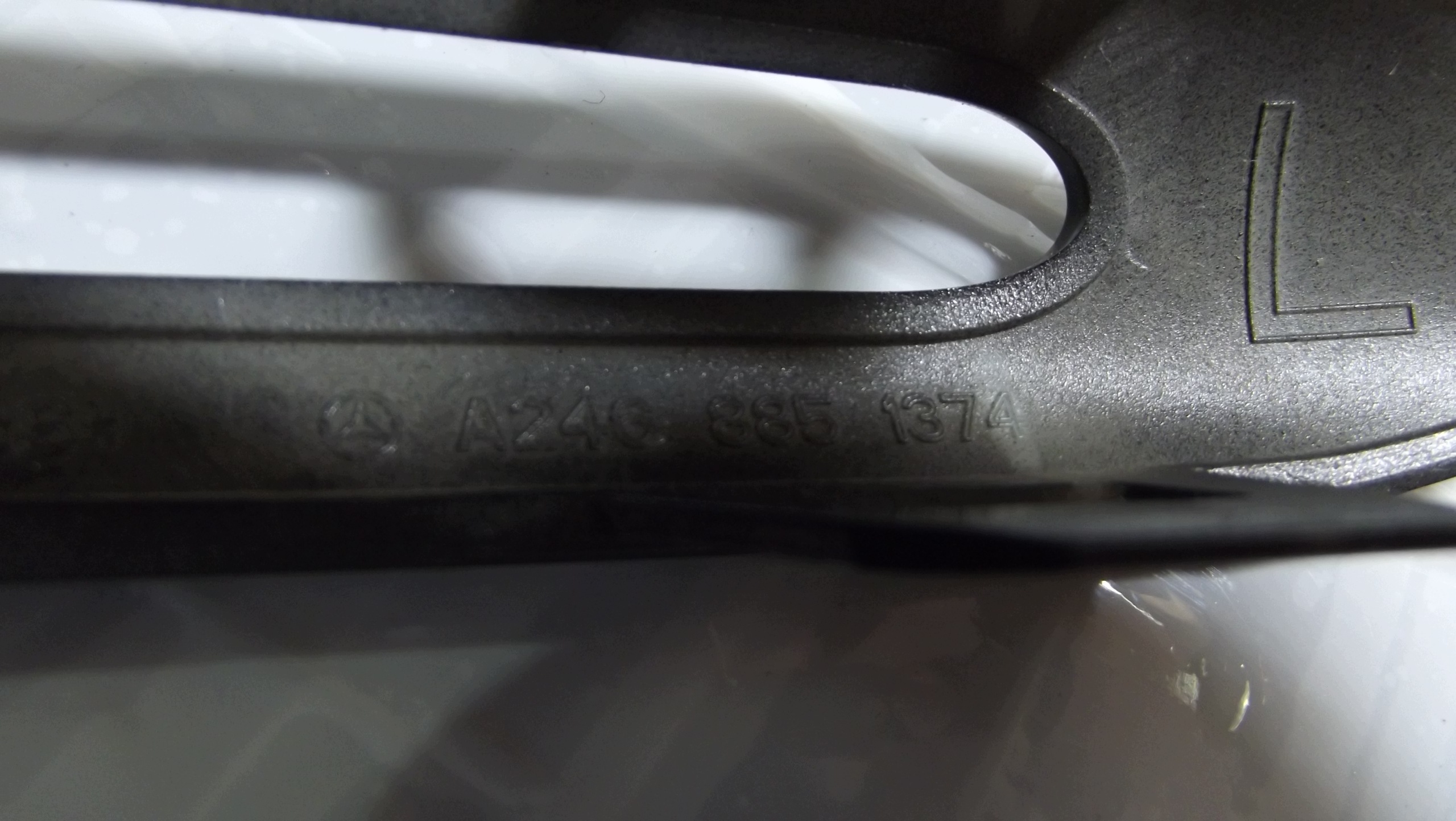 Moldura parachoques Mercedes W246 A2468851374 image 4