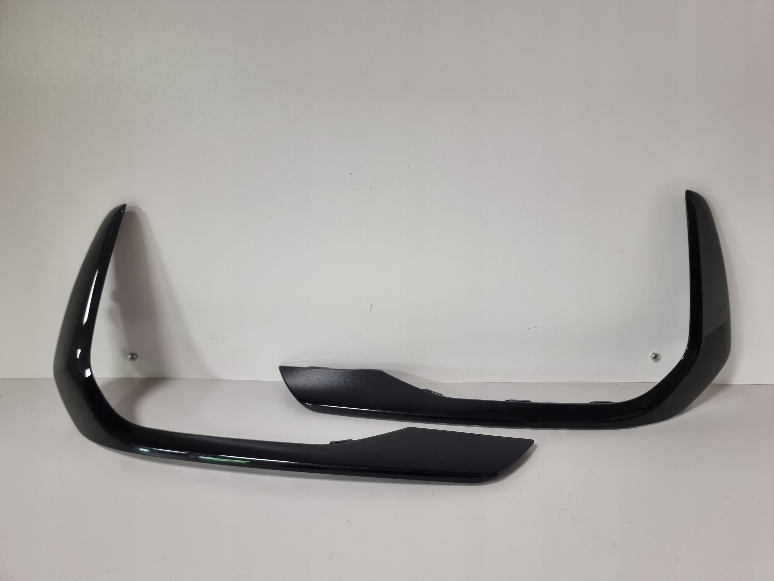 Audi S8 D5 Front Bumper Trim 4N0853321F image 2