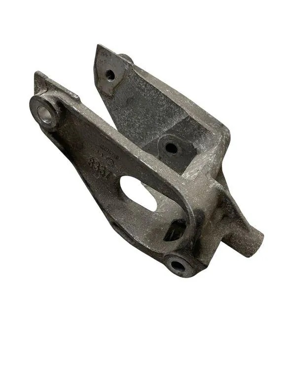 Engine Mount Left Chevrolet Captiva 2.2D 120kW X00767B image 4