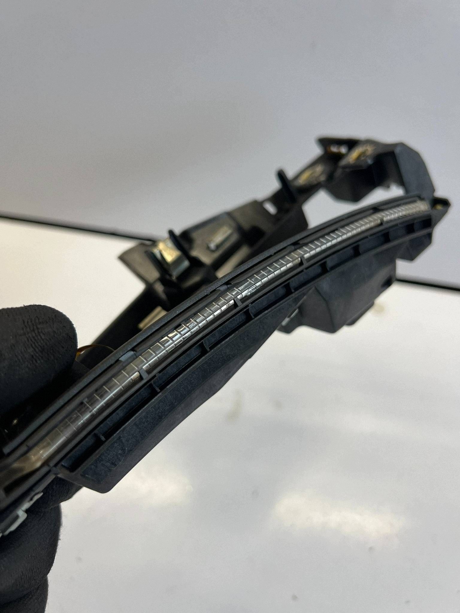 Fixation câble de vitesses Audi A6 S6 C8 4K image 4