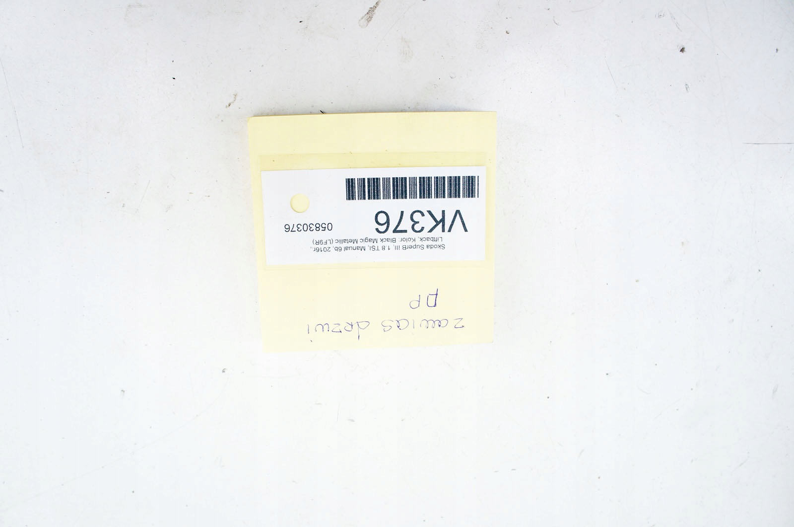 Skoda SuperB III Right Front Door Hinge VK376 image 6
