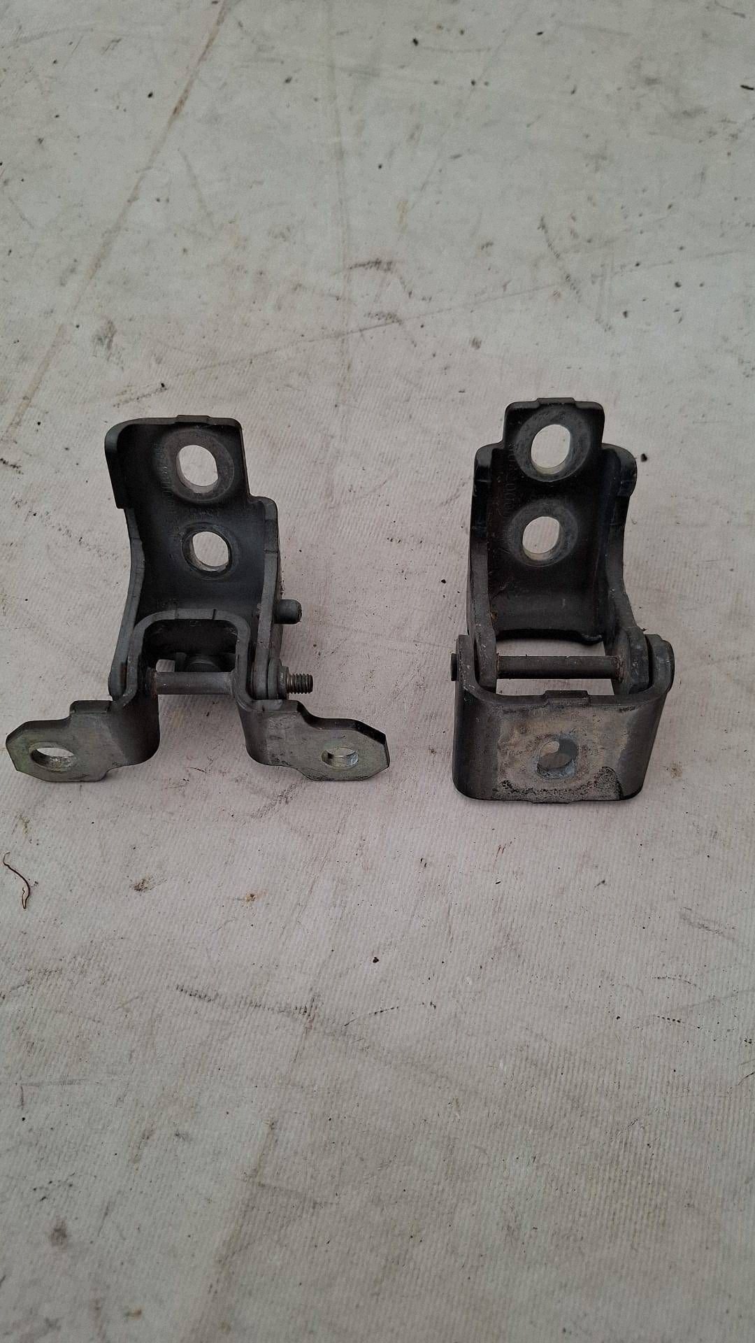 Charnières de porte avant droite Renault Clio IV image 3