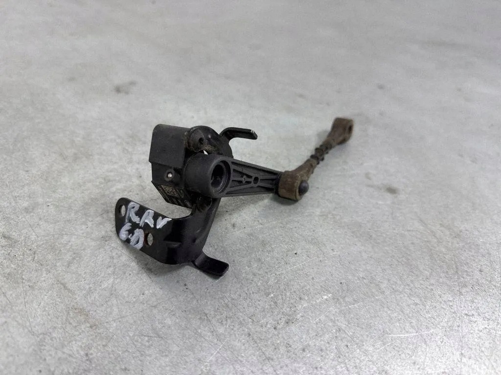 Jarrujen tasonsäätöanturi RR VELAR L560 17-
