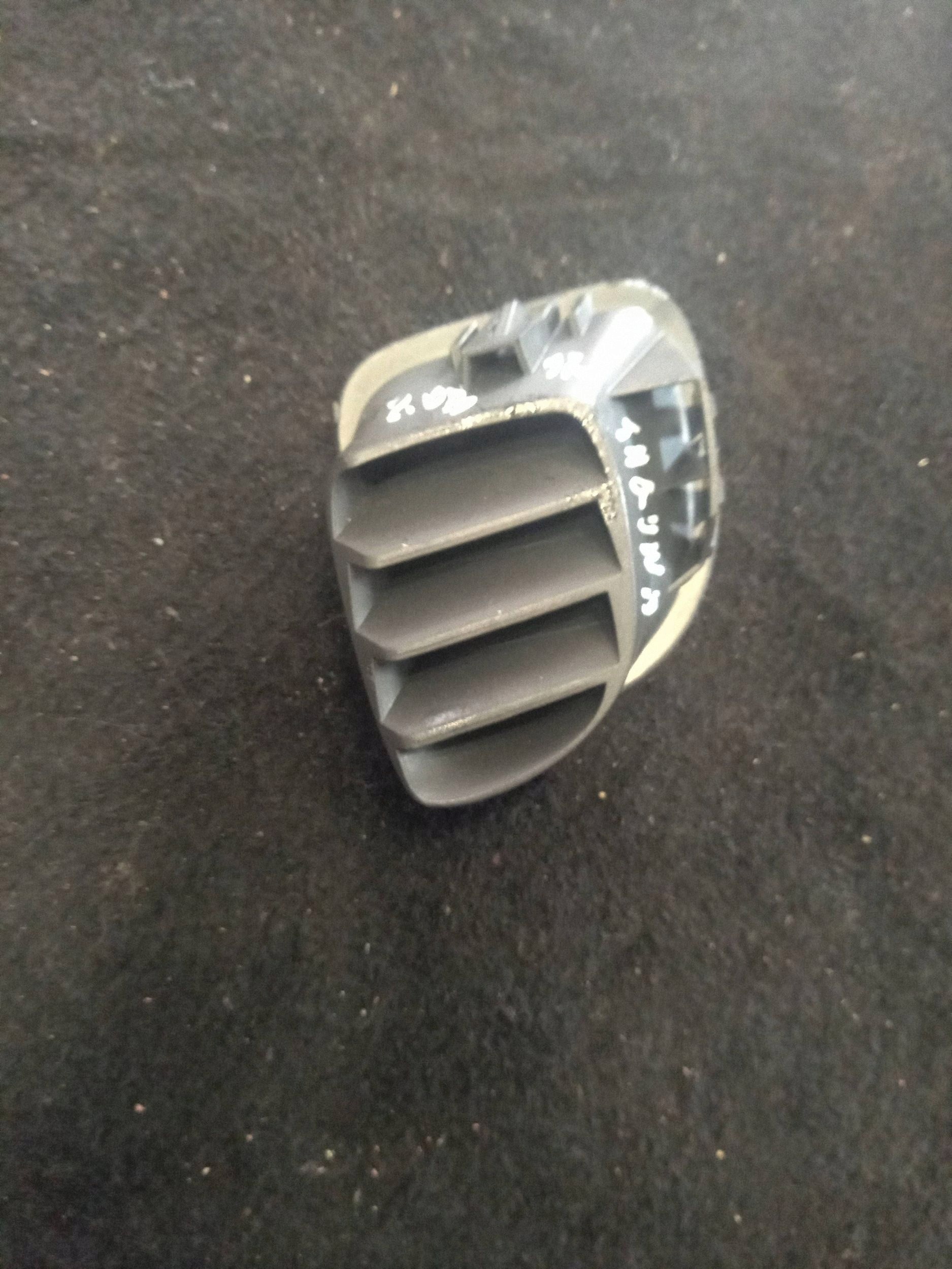 Ilmanvaihdon säleikön kehys Renault Laguna II