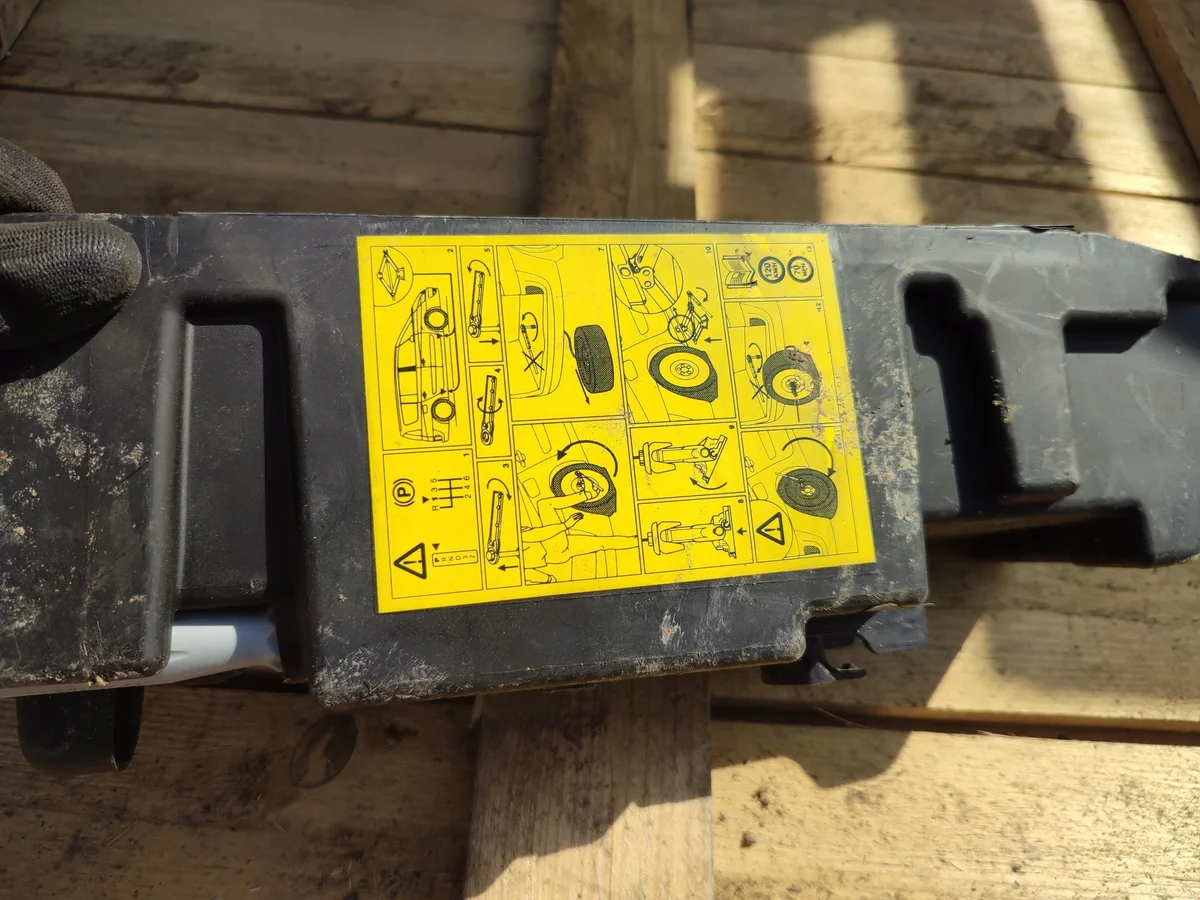 Renault Espace Cric 8200127794 image 10