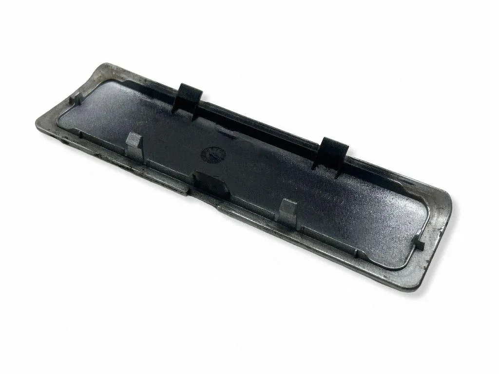 Cubierta de claxon delantera derecha Toyota Avensis T27 image 3