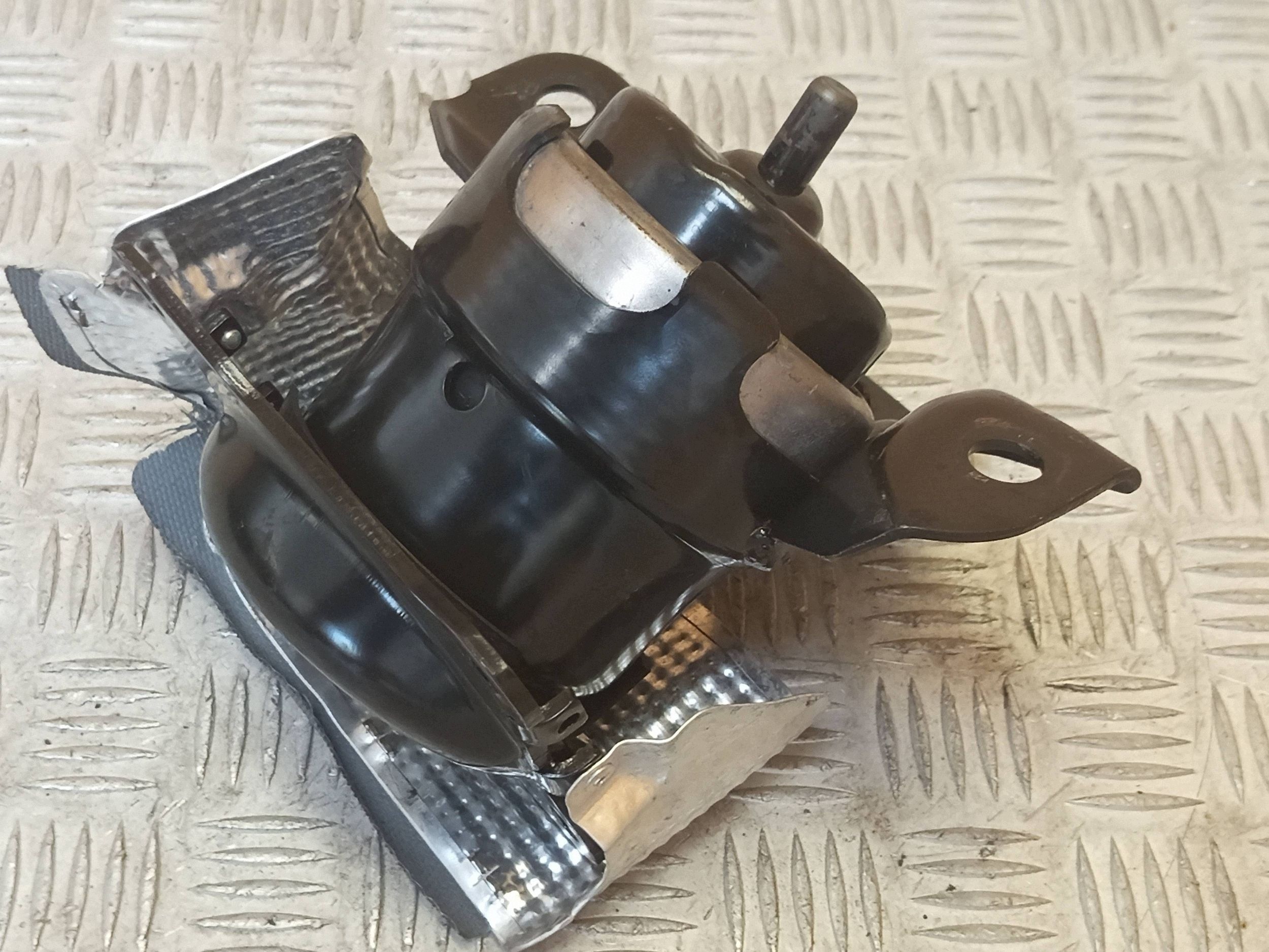 Soporte de motor derecho Chevrolet Tahoe 84687024 image 6