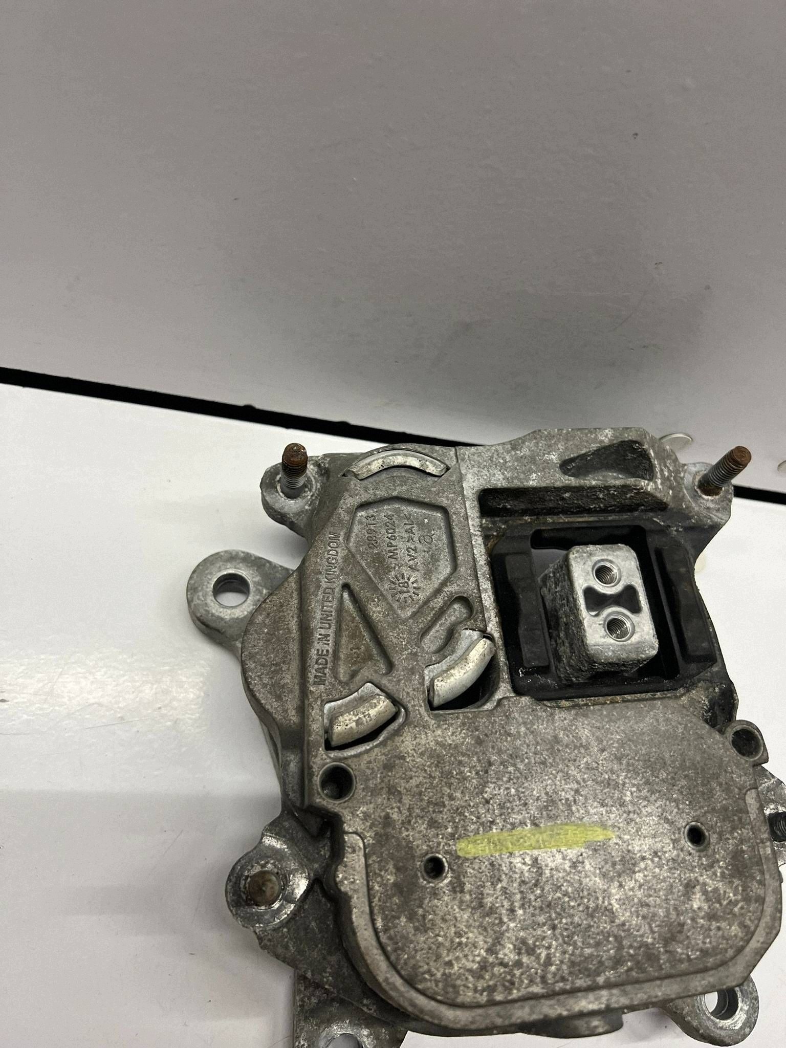 Soporte de transmisión Audi A6 S6 C8 4M0 399 153 image 3