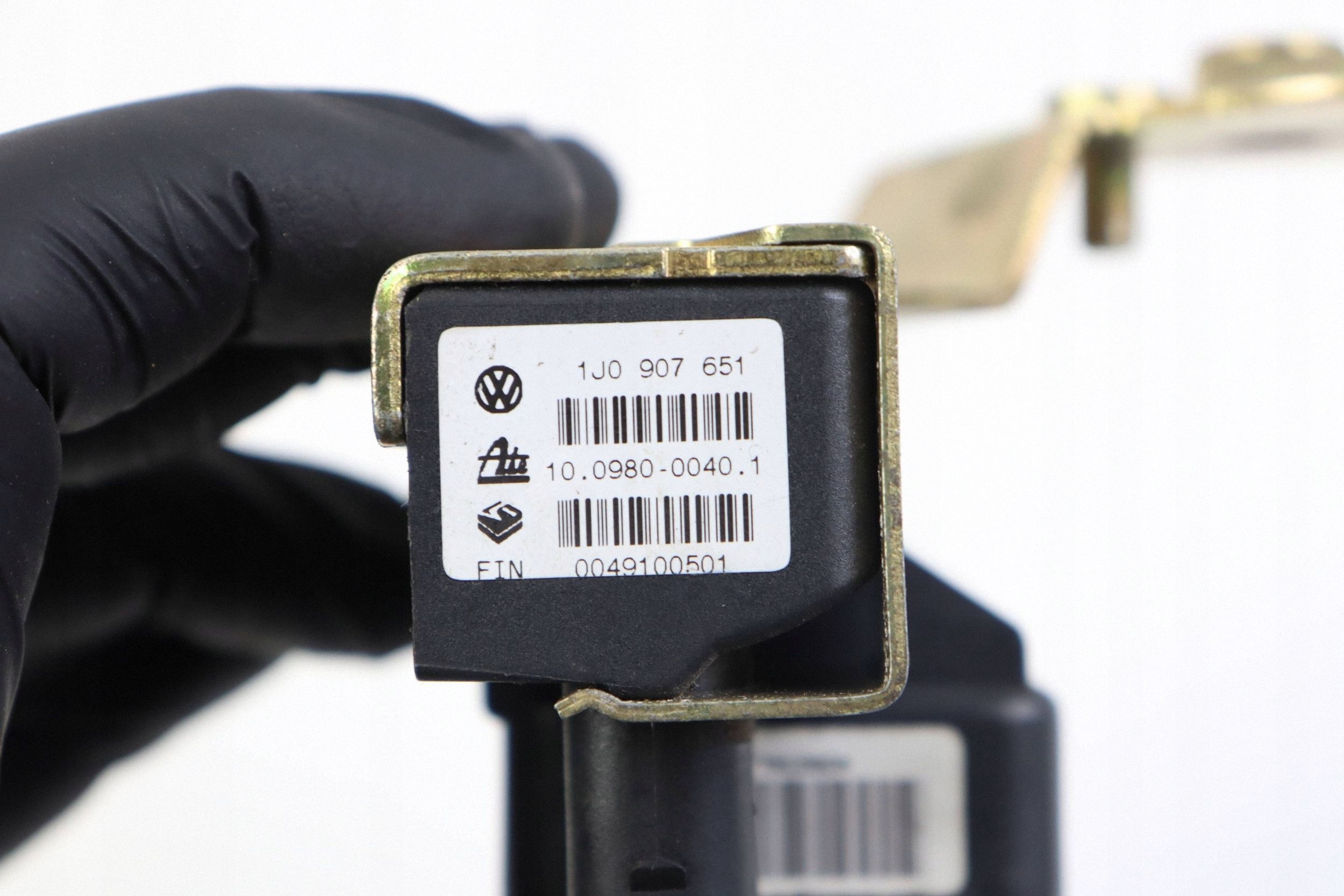 Sensor de Impacto Traseiro Esquerdo VW Beetle image 3