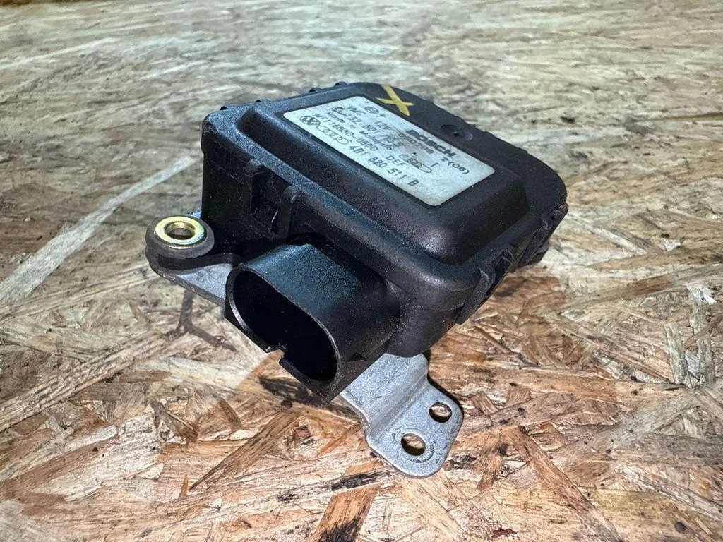 Motor de válvula de flujo de aire Audi A6 C5 1.9 TDI 0132801135 image 2