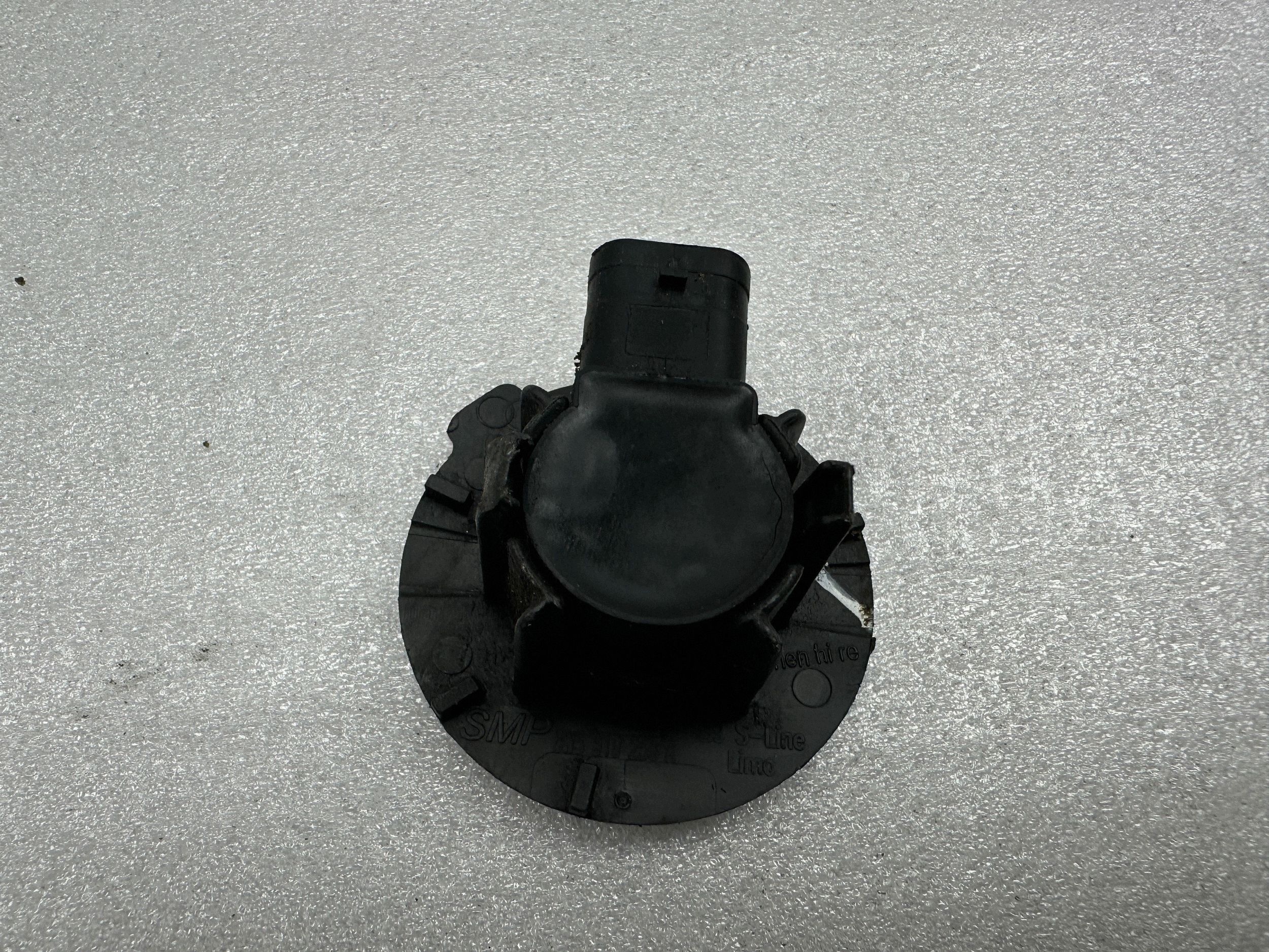 Support capteur de stationnement Audi A4 B9 8W5919258A image 4