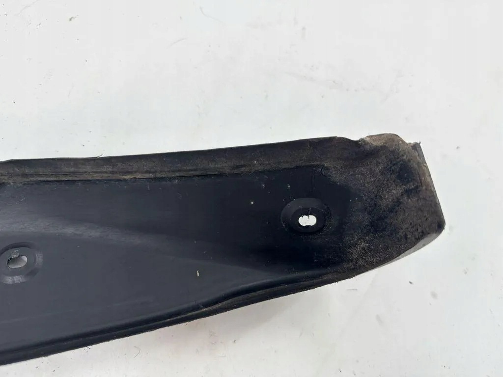 Lokasuojan pääte MERCEDES-BENZ E (W211) A2118890425