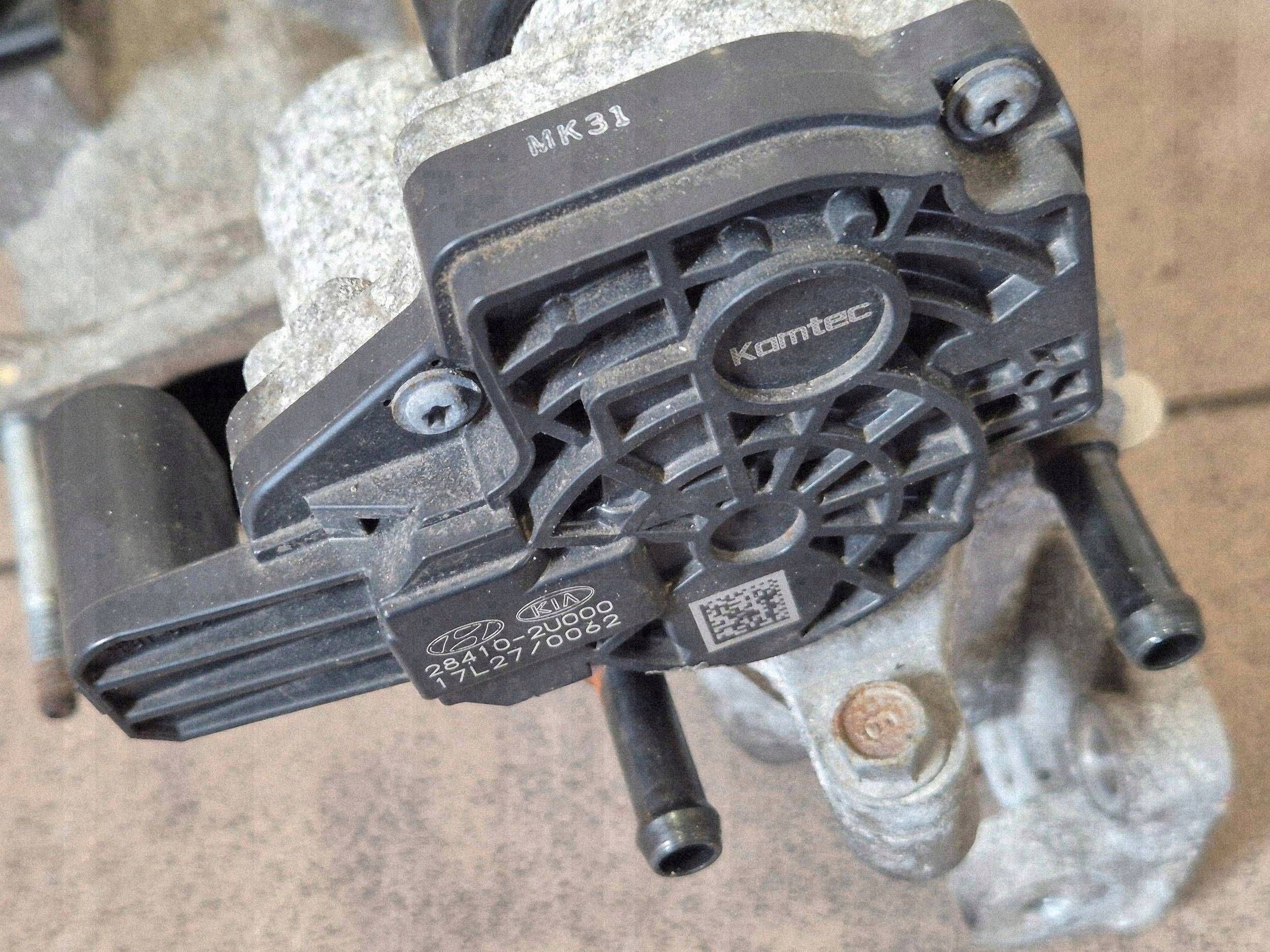 KIA Ceed 2019 Intake Manifold Used image 4
