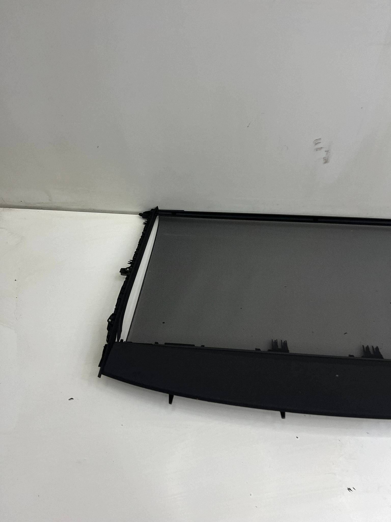 Roleta do Porta-Malas Audi A6 S6 C8 4K5 861 325
