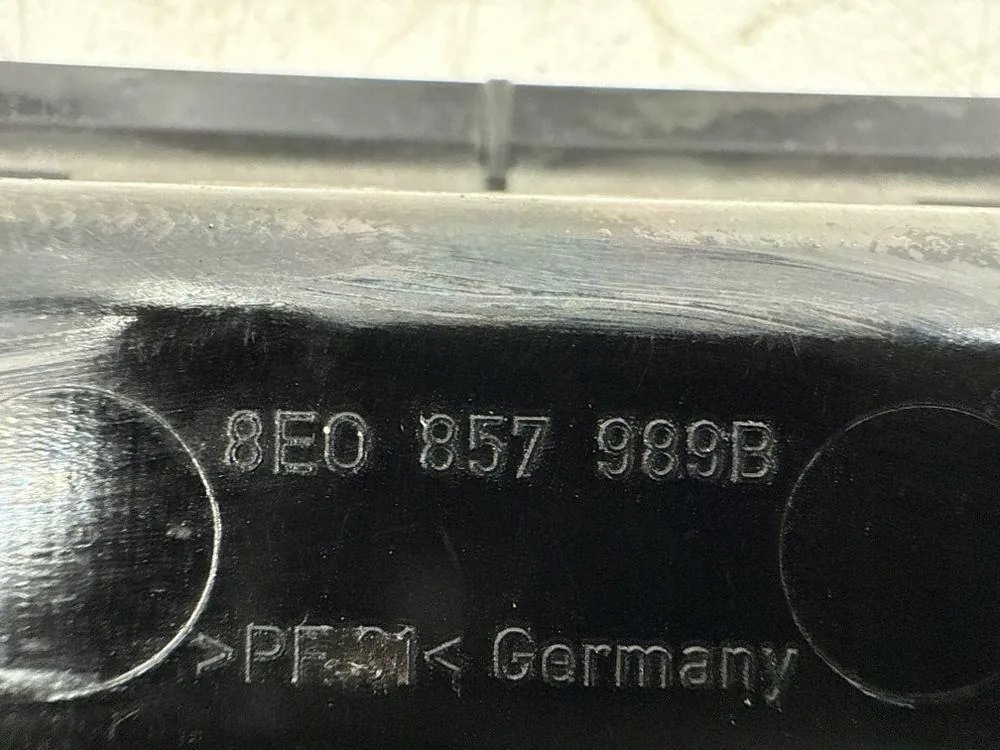 Cendrier Audi OE 8E0857989B (occasion) image 9