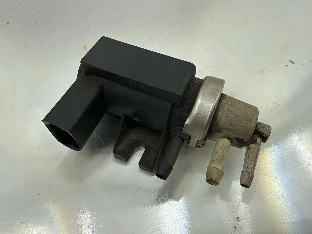 Vanne électromagnétique AUDI A4 1J0906627 image 2