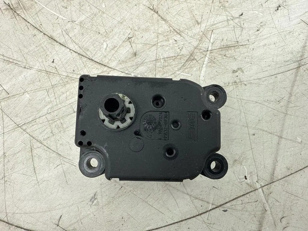 Ilmavirtauksen säätöventtiilin moottori Jaguar X-Type 1S7H19E616AA