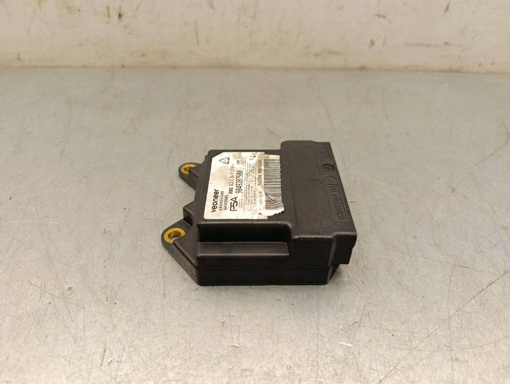 Turvatyynyn ohjainyksikkö käytetty Opel Mokka B 9849207580