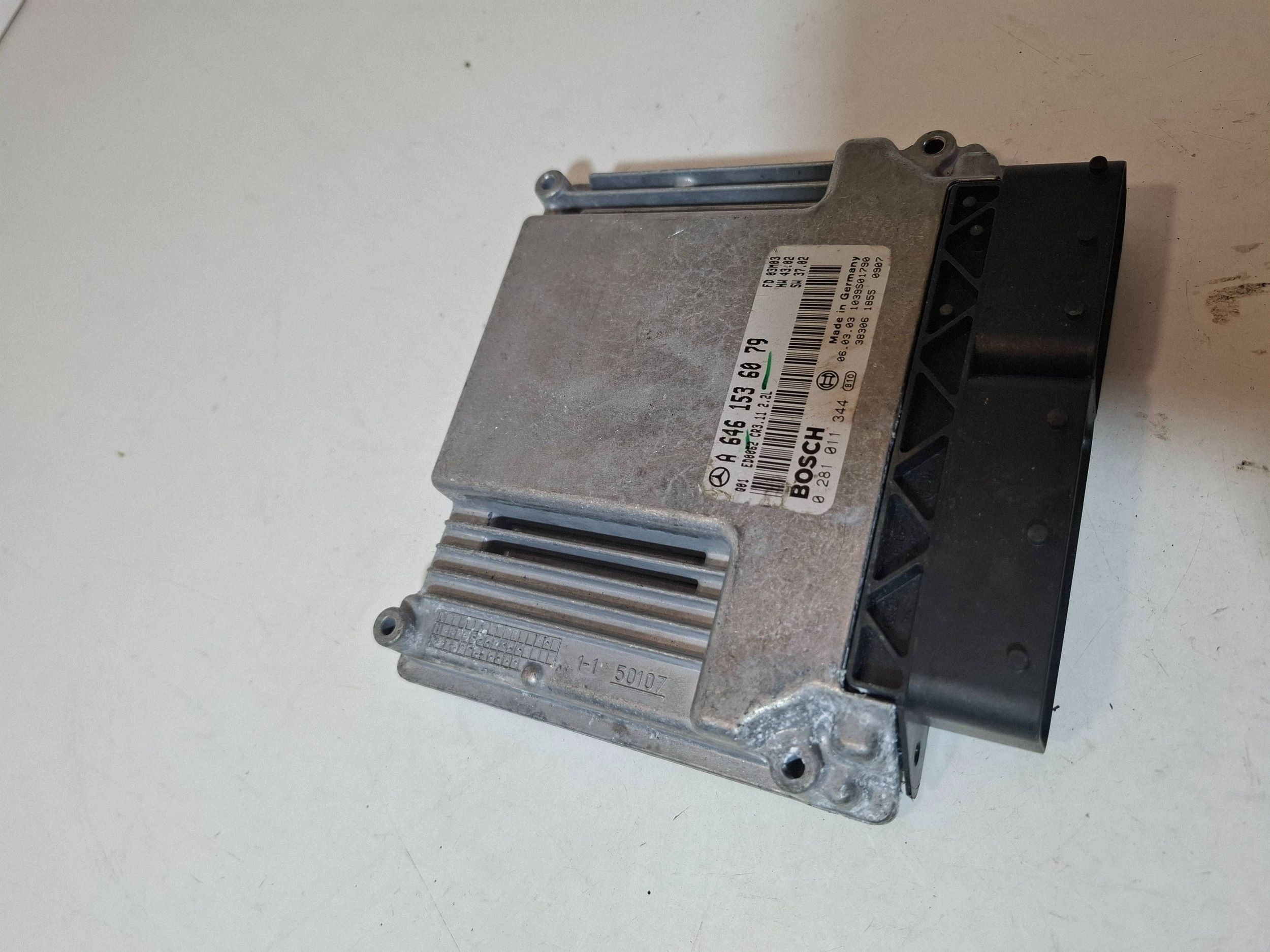 Computadora módulo motor Mercedes W211 2.2 CDI 0281011344 A6461536079 image 4