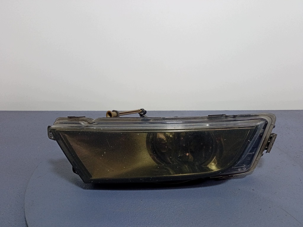 Farol Esquerdo Skoda Octavia III Halogen 5E0941701 image 2