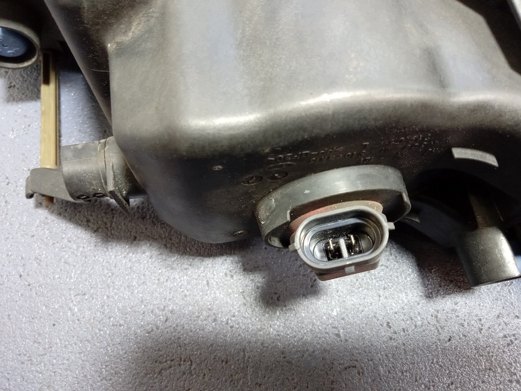 Farol Esquerdo Skoda Octavia III Halogen 5E0941701 image 4
