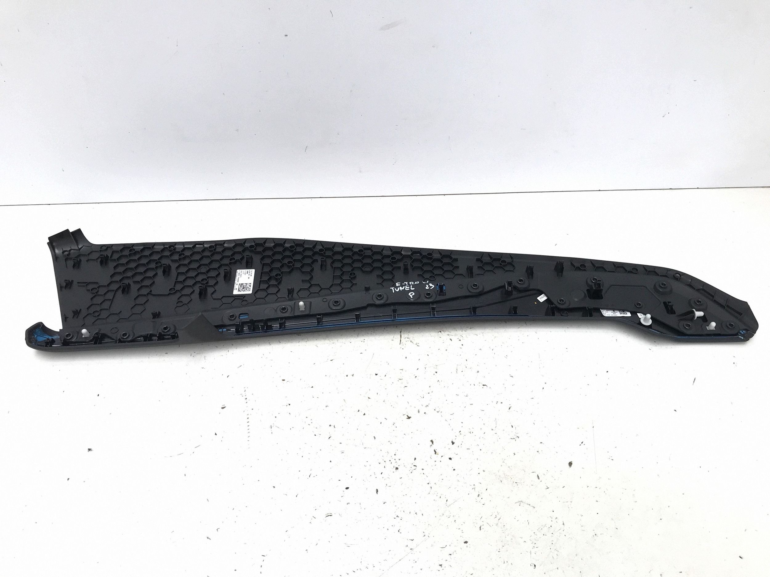 Audi e-tron GT 2023 Cubierta Lateral Derecha image 4