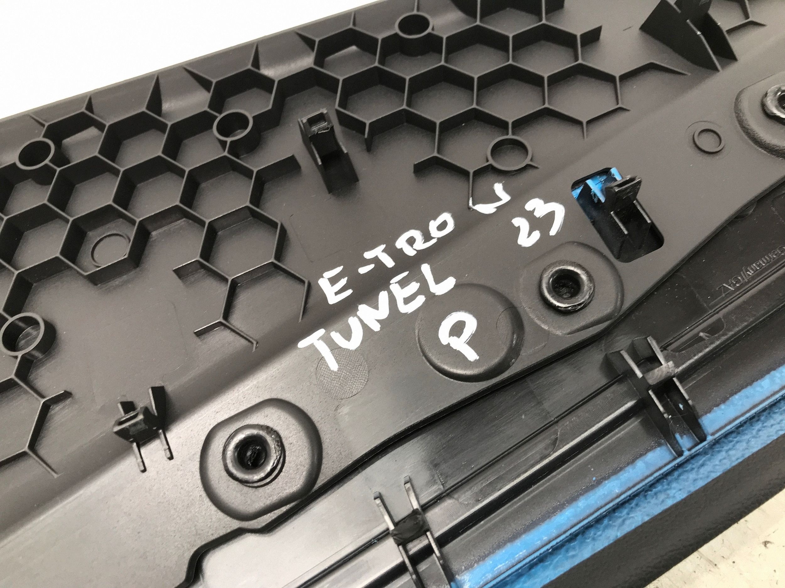 Audi e-tron GT 2023 Cubierta Lateral Derecha image 5
