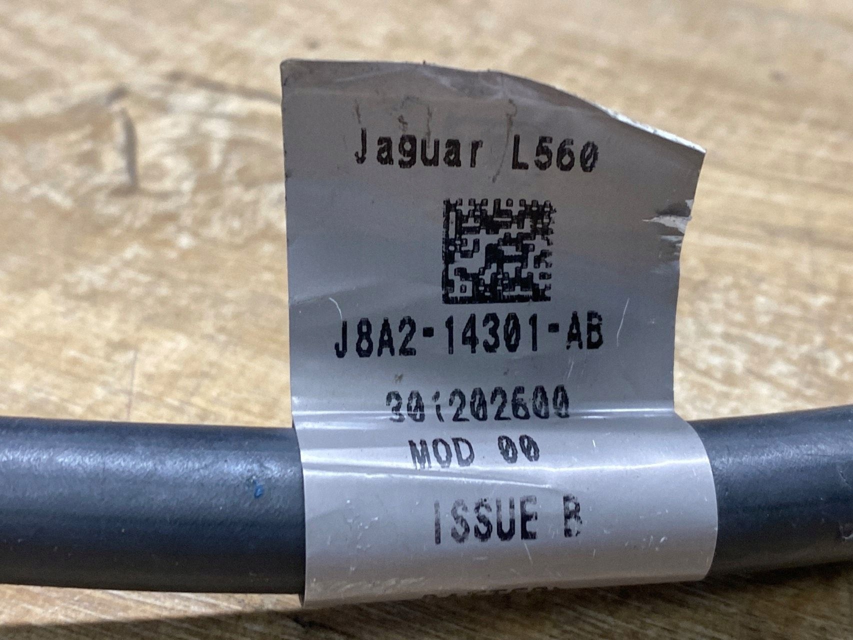 Minuspol Jaguar F-PACE X761 J8A2-14301-AB image 3