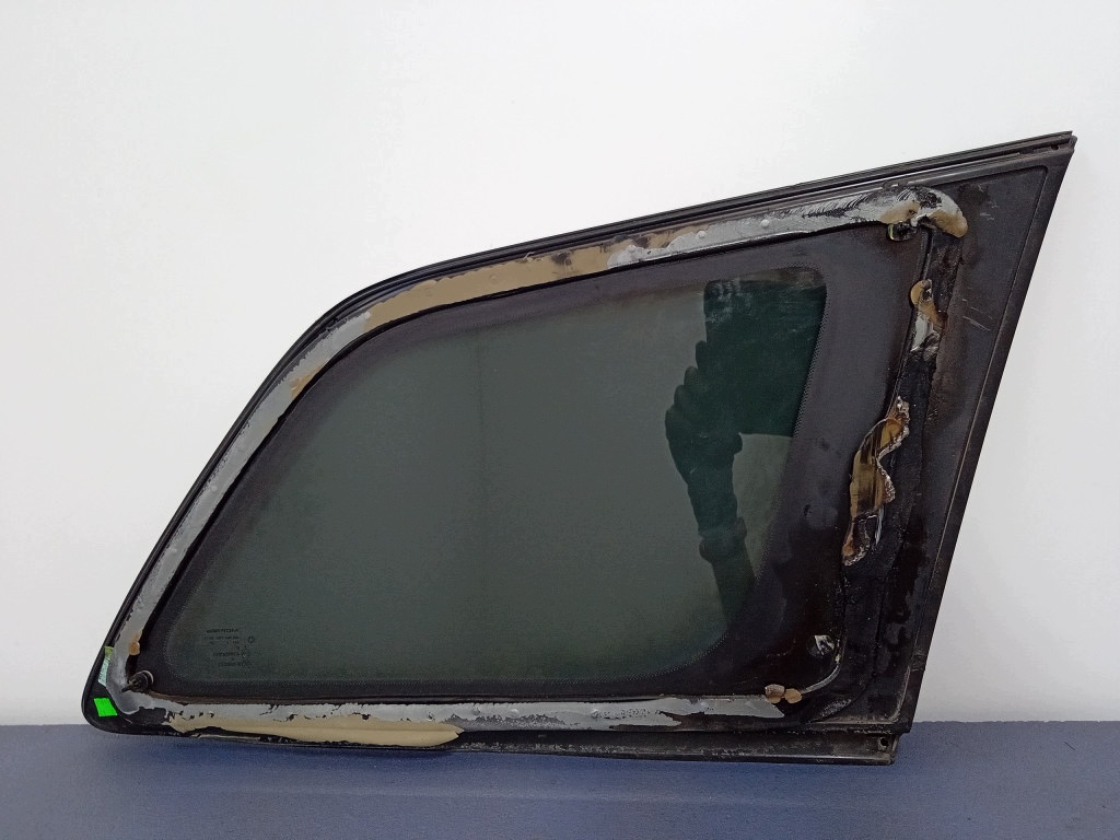 Grand Cherokee WK2 Heckklappenscheibe rechts OEM A-818865-01