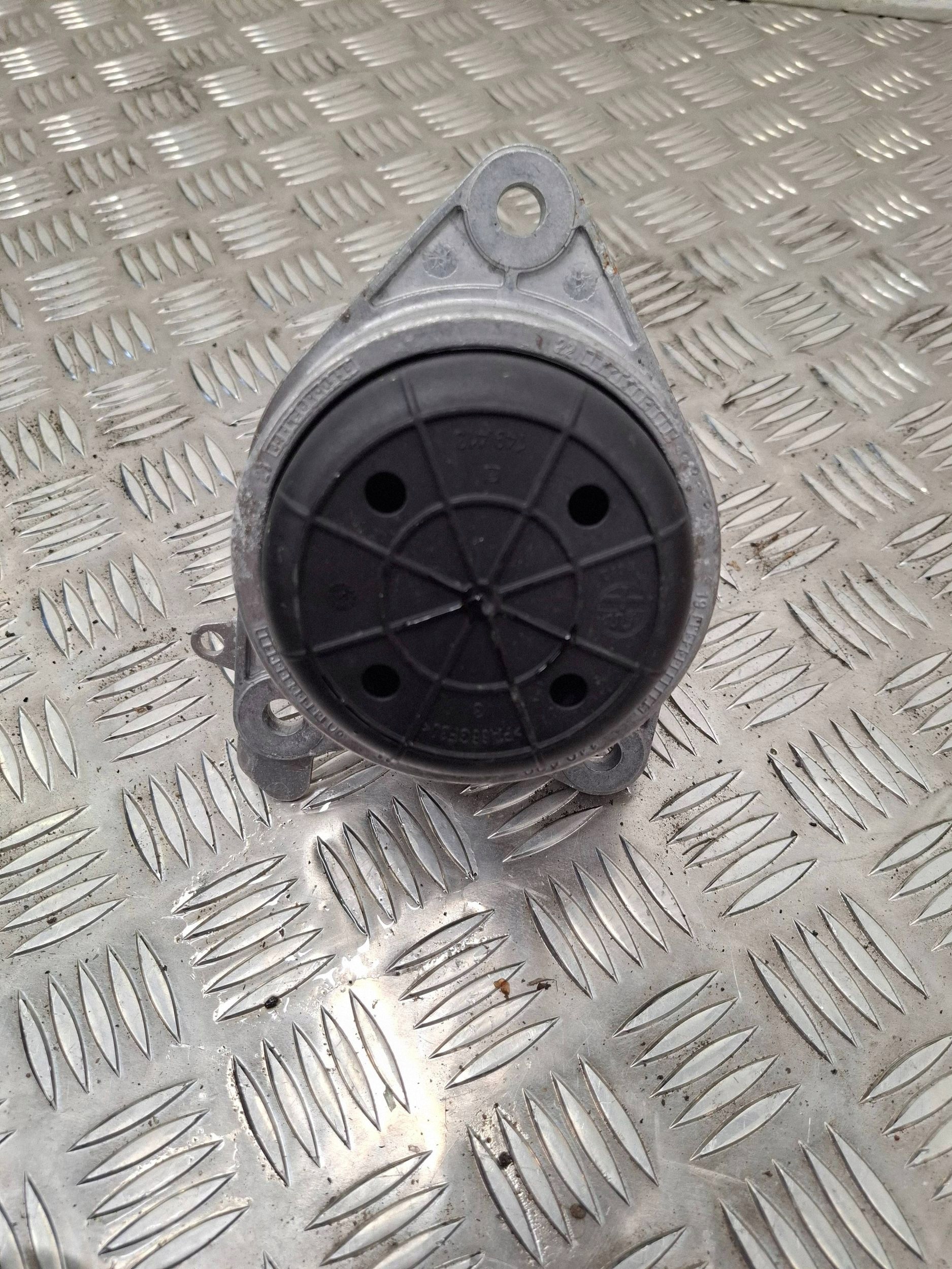 Capot moteur Maserati Grecale 2023 image 3