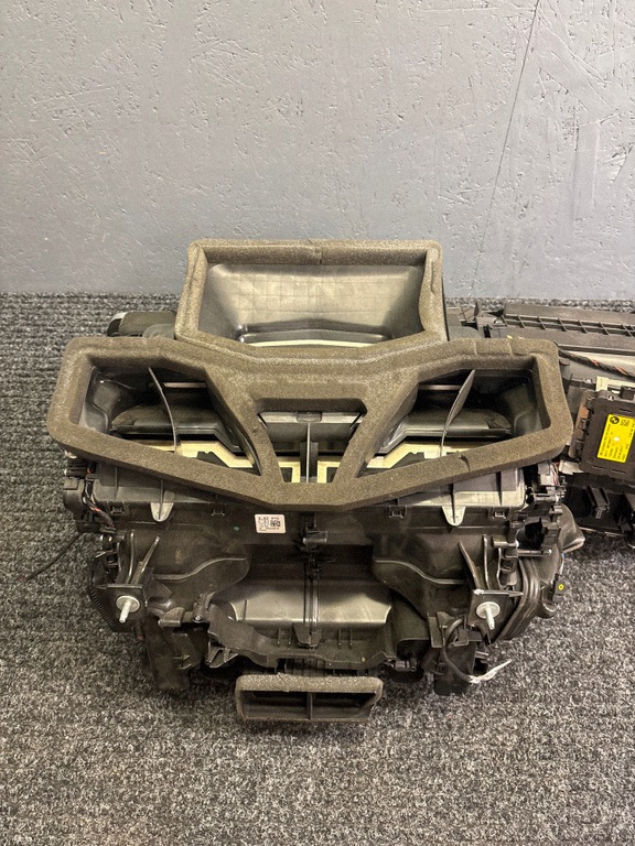 BMW lämmitin 9868742