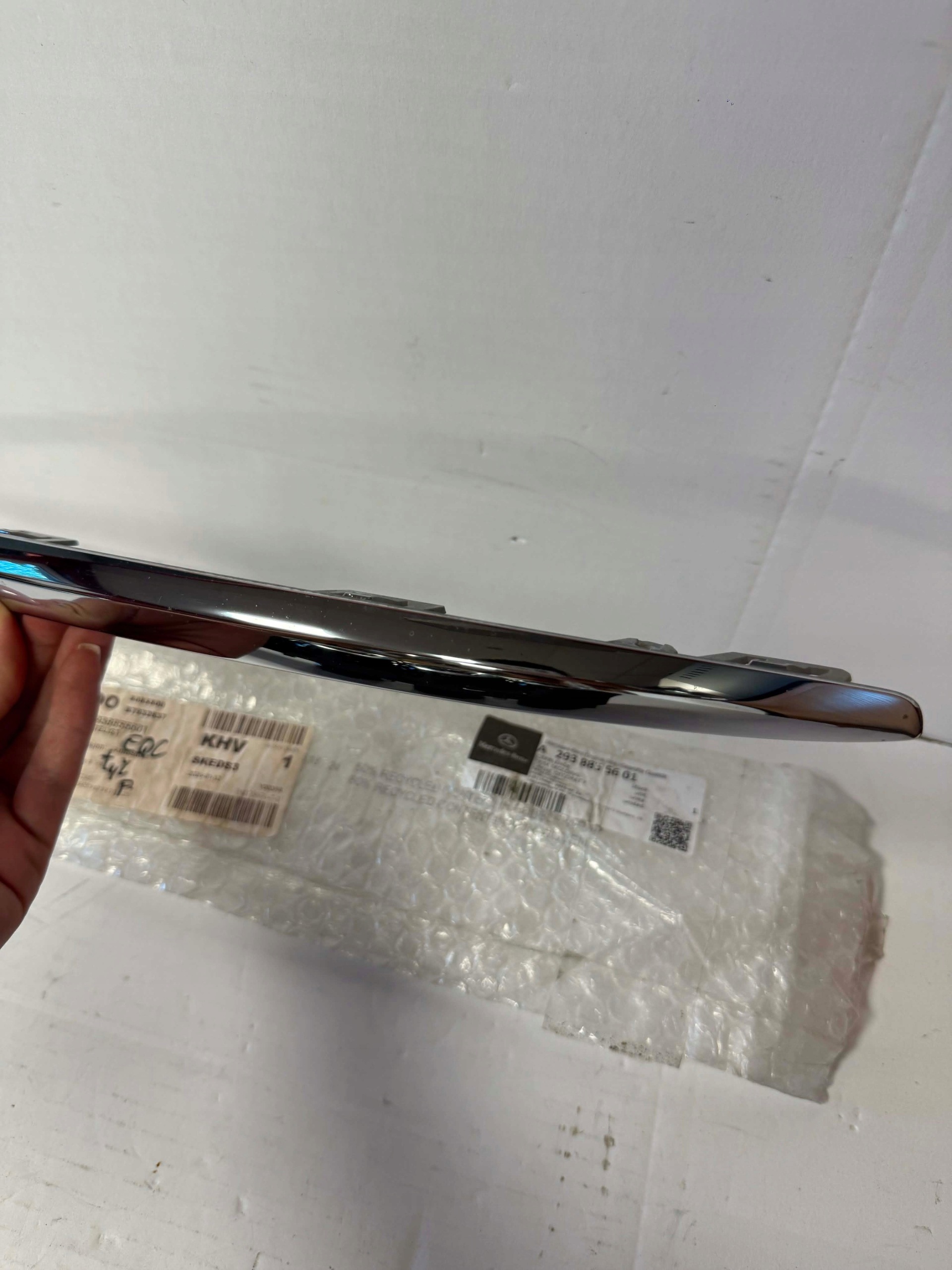 Chromleiste Stoßstange rechts hinten Mercedes W295 EQC A2938855601
