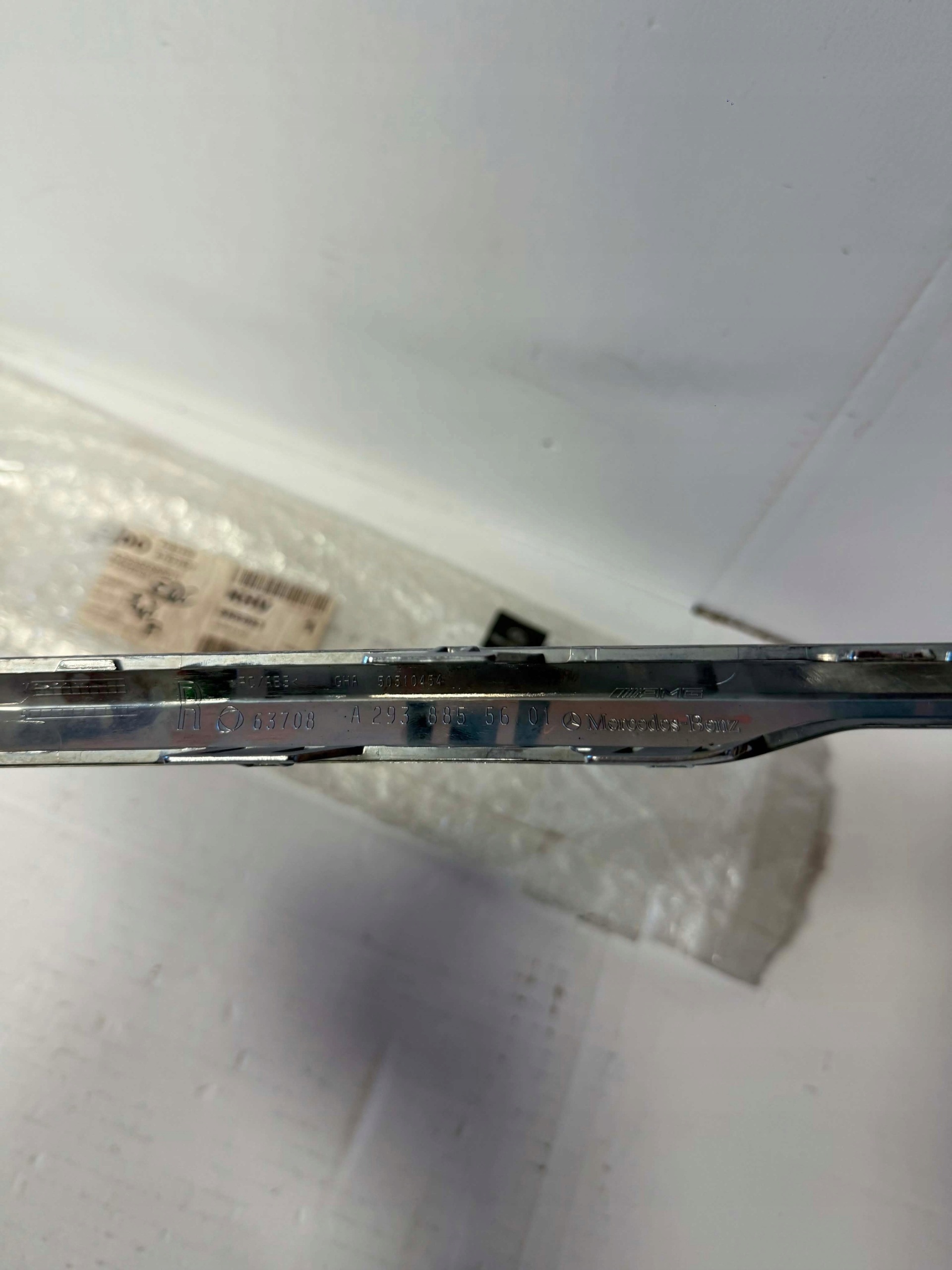 Chromlijst Bumper Rechts Achter W295 EQC OEM A2938855601 image 4