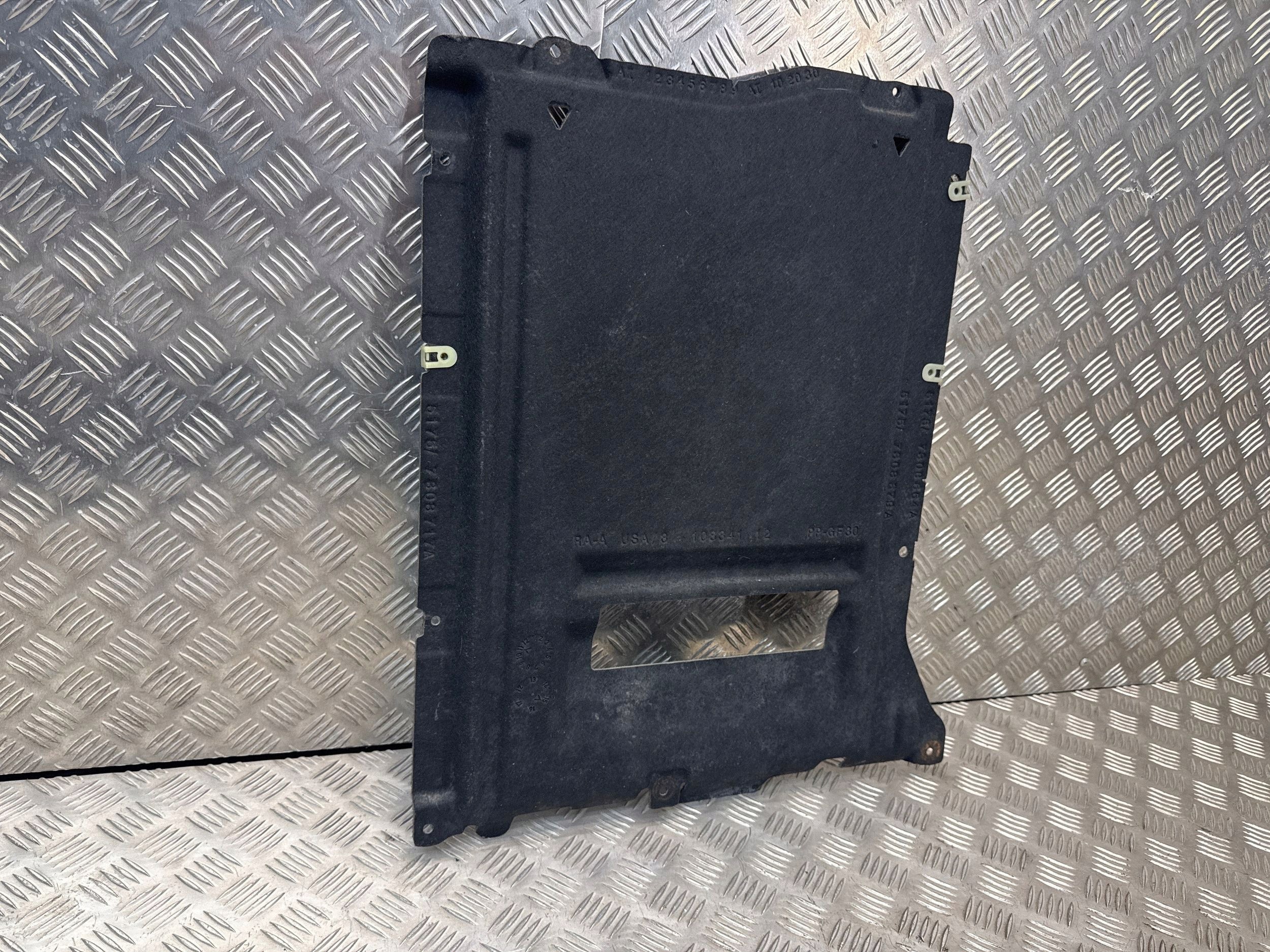 BMW OE 7308679 Plaque de protection soubassement image 2