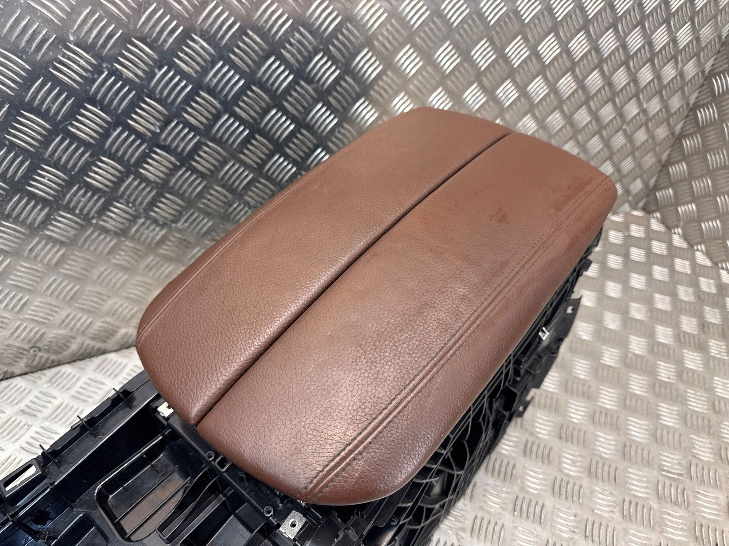 BMW X5 F15 Armsteun console 100559 image 6