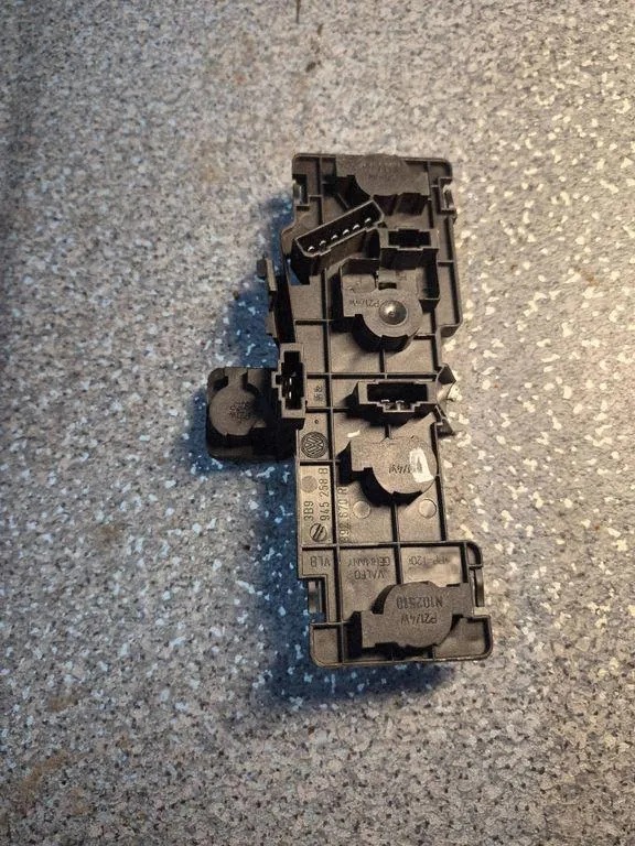 Cache de phare avant VW Passat Variant B5 (3B6) 392670R image 3