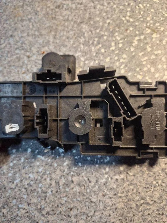 Cache de phare avant VW Passat Variant B5 (3B6) 392670R image 5