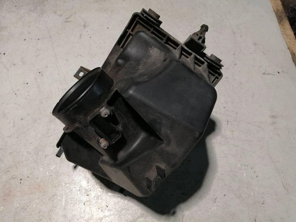 Ilmansuodattimen kotelo NISSAN PATHFINDER IV (R52) 6KA00
