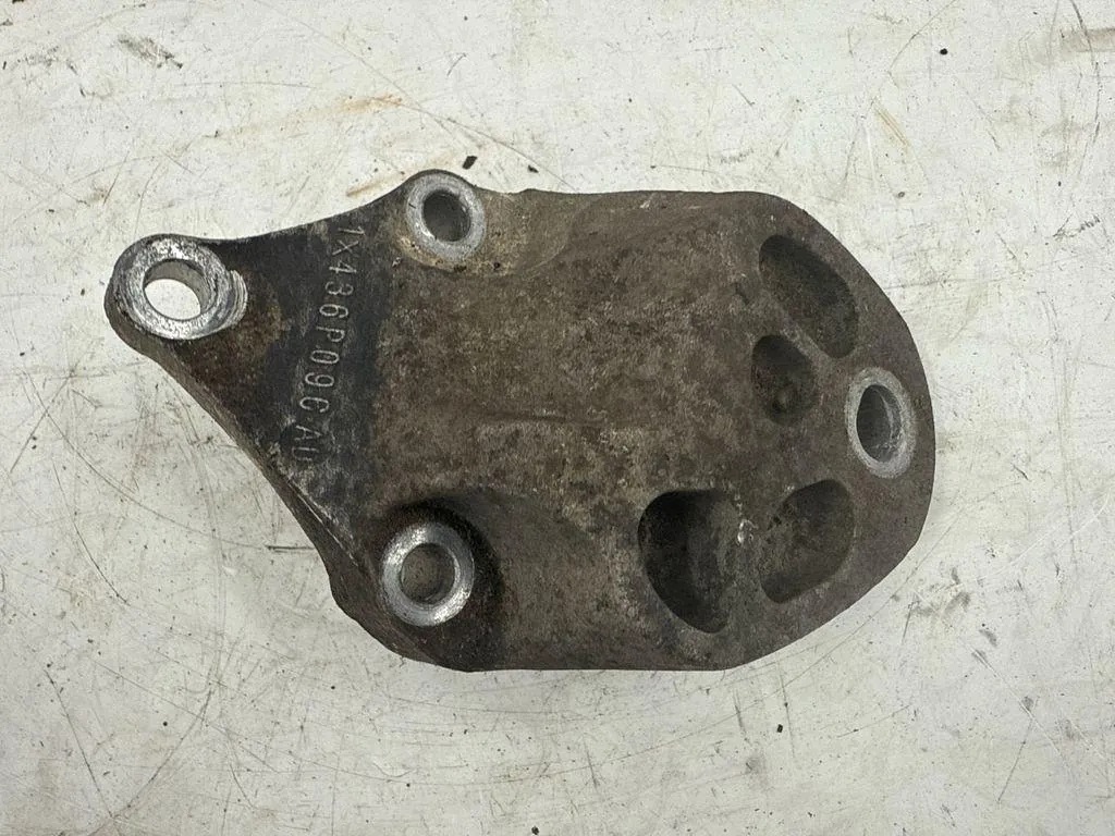 Jaguar X-TYPE Engine Mount 1X436P096AD 2.1L 2002 image 3