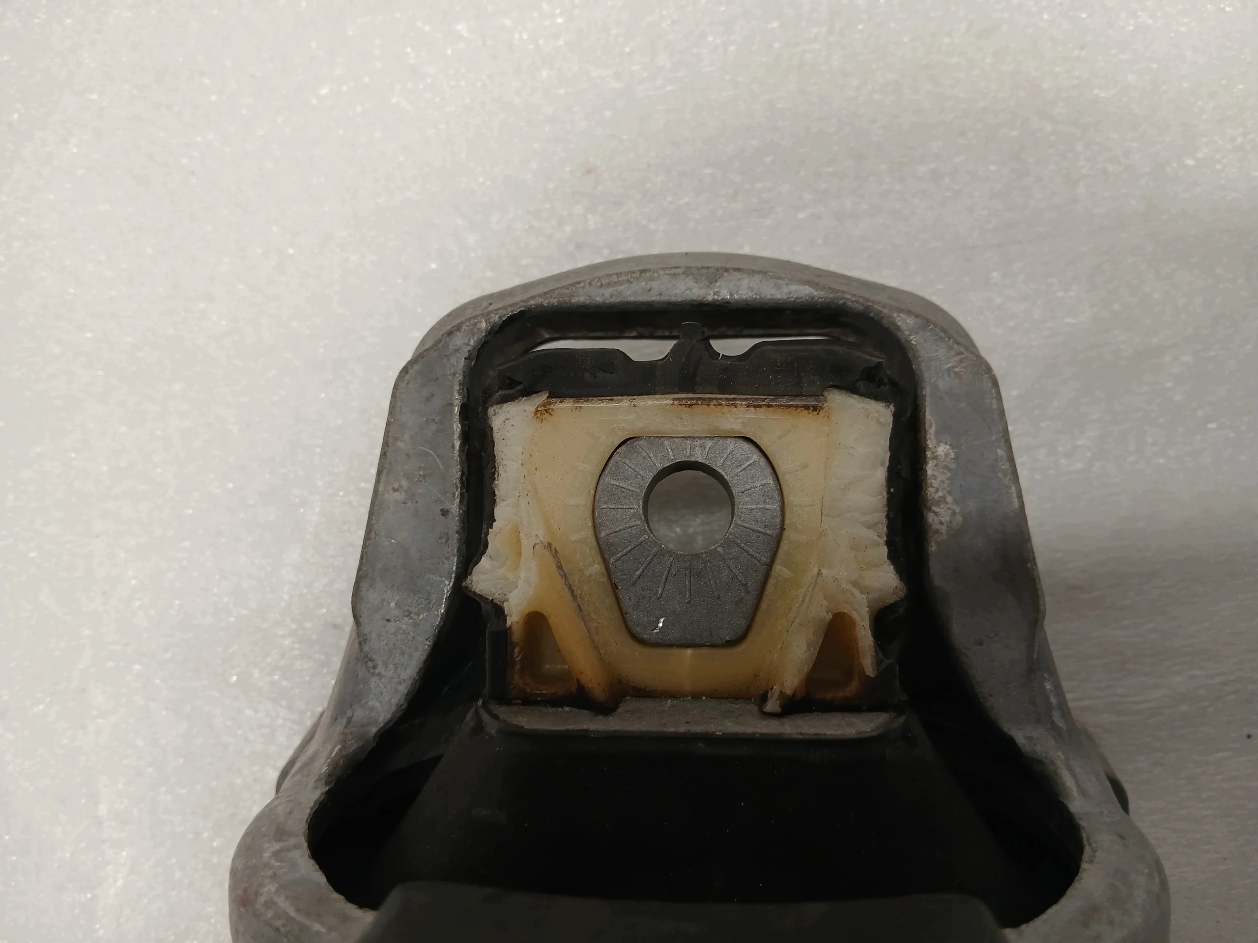 Soporte Motor Audi A4 B9 8W0199372CQ image 3