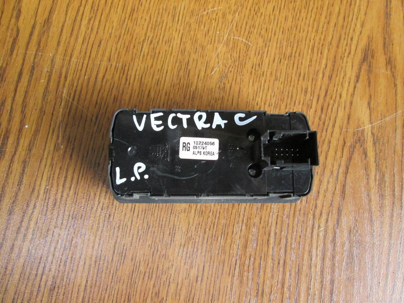 Window & Mirror Control Switch Opel Vectra C 02- Used image 3