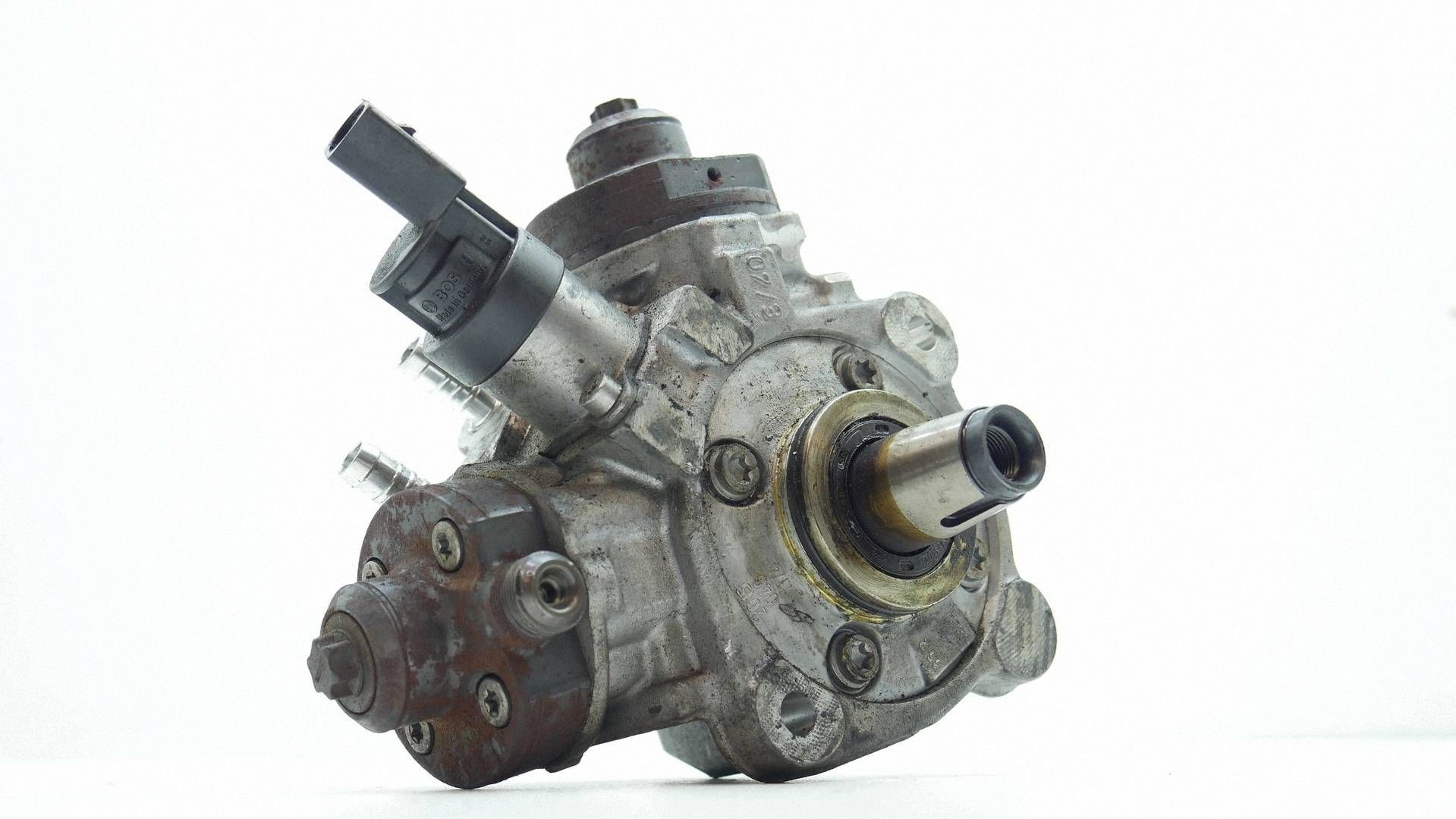 Pompe à injection BMW E70 E71 3.0 D 8508151 image 2