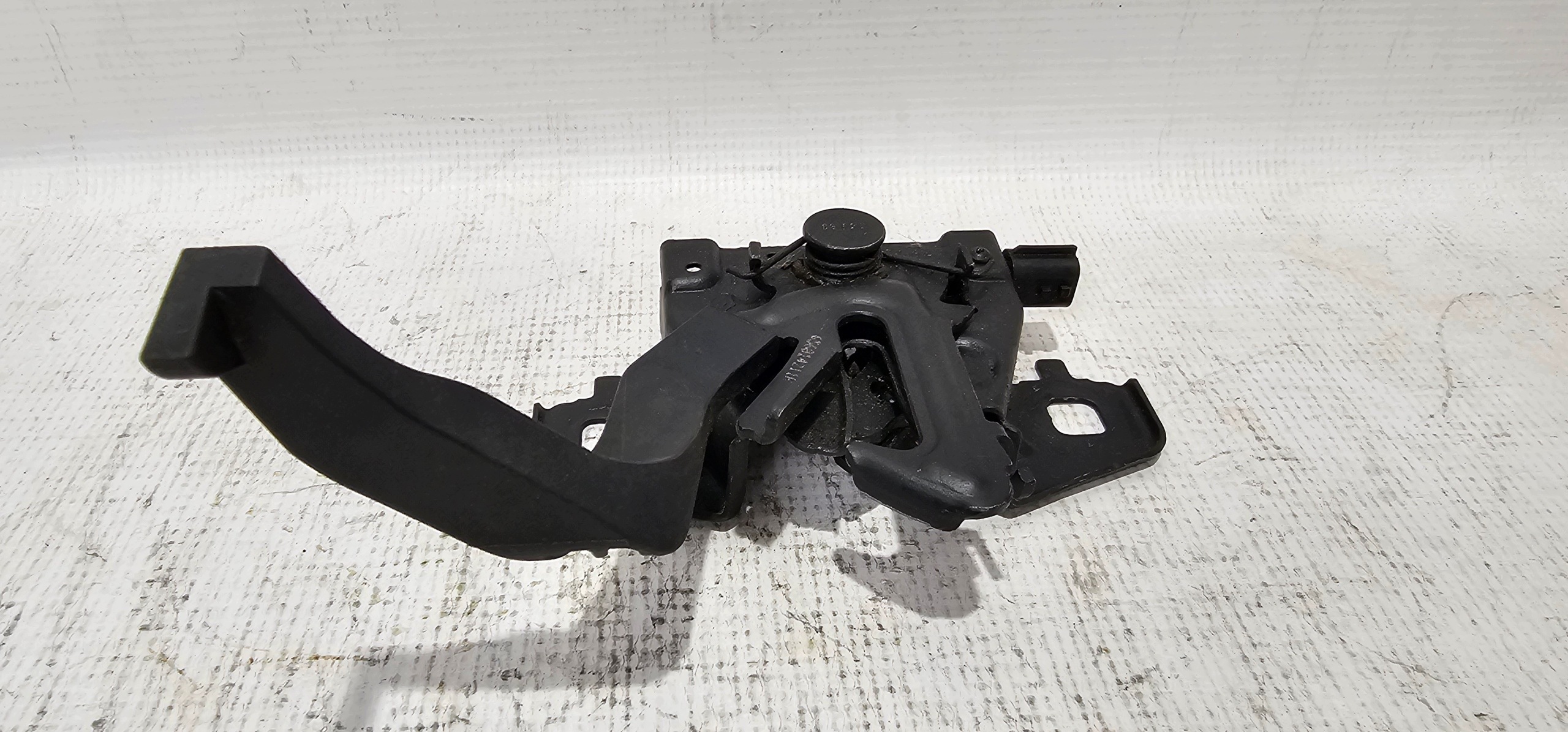 Serrure capot Renault Duster Oroch 656814211R image 4