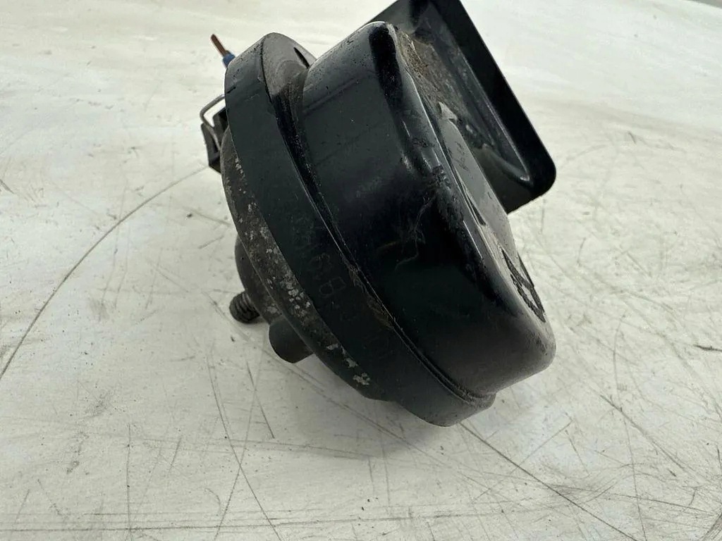 Clacson Audi A6 C5 2.5 TDI 110kW 2000 CH2139 image 3