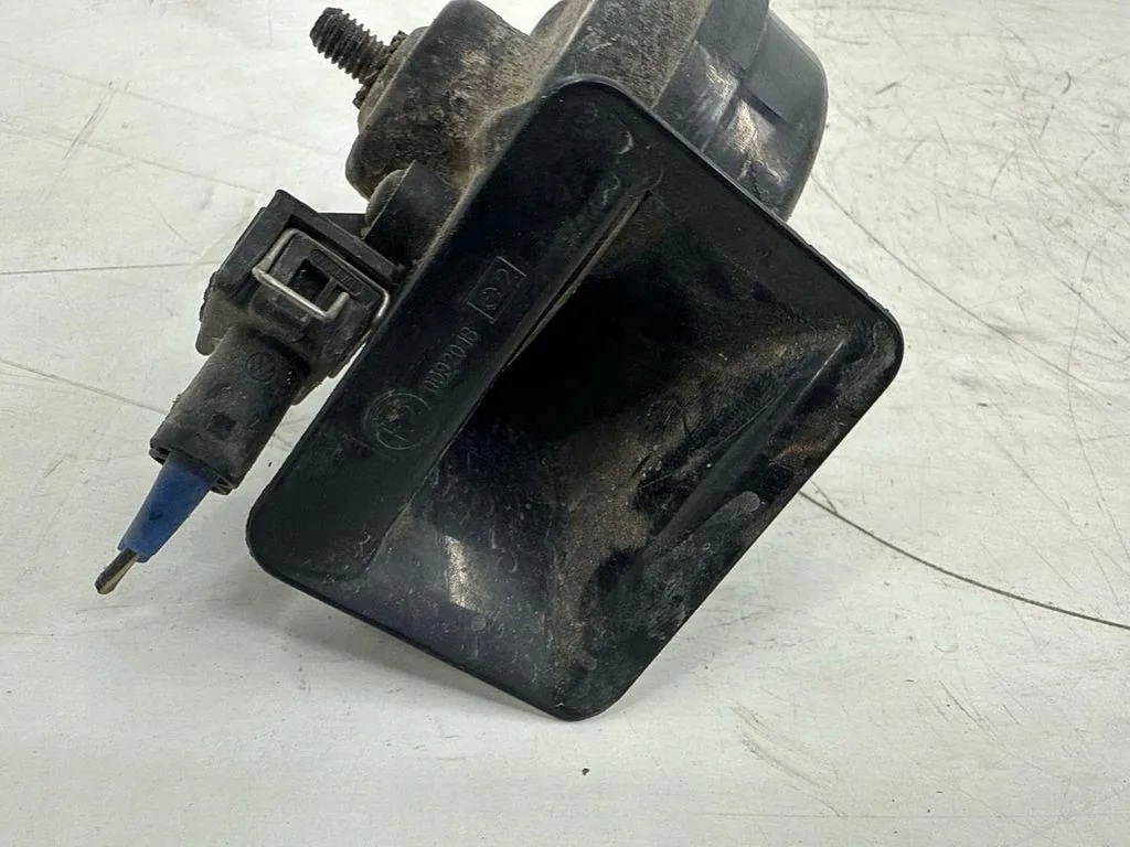 Clacson Audi A6 C5 2.5 TDI 110kW 2000 CH2139 image 4